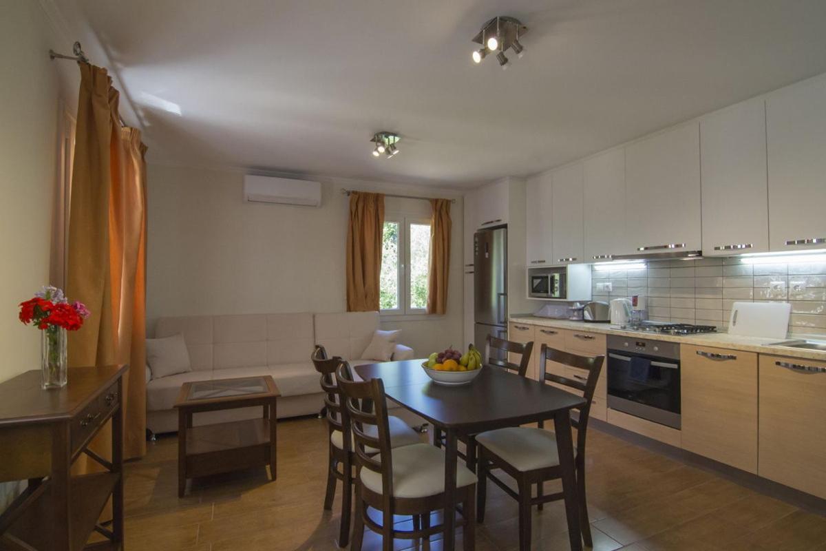 Apartamento Yannis Nest Lákka Exterior foto